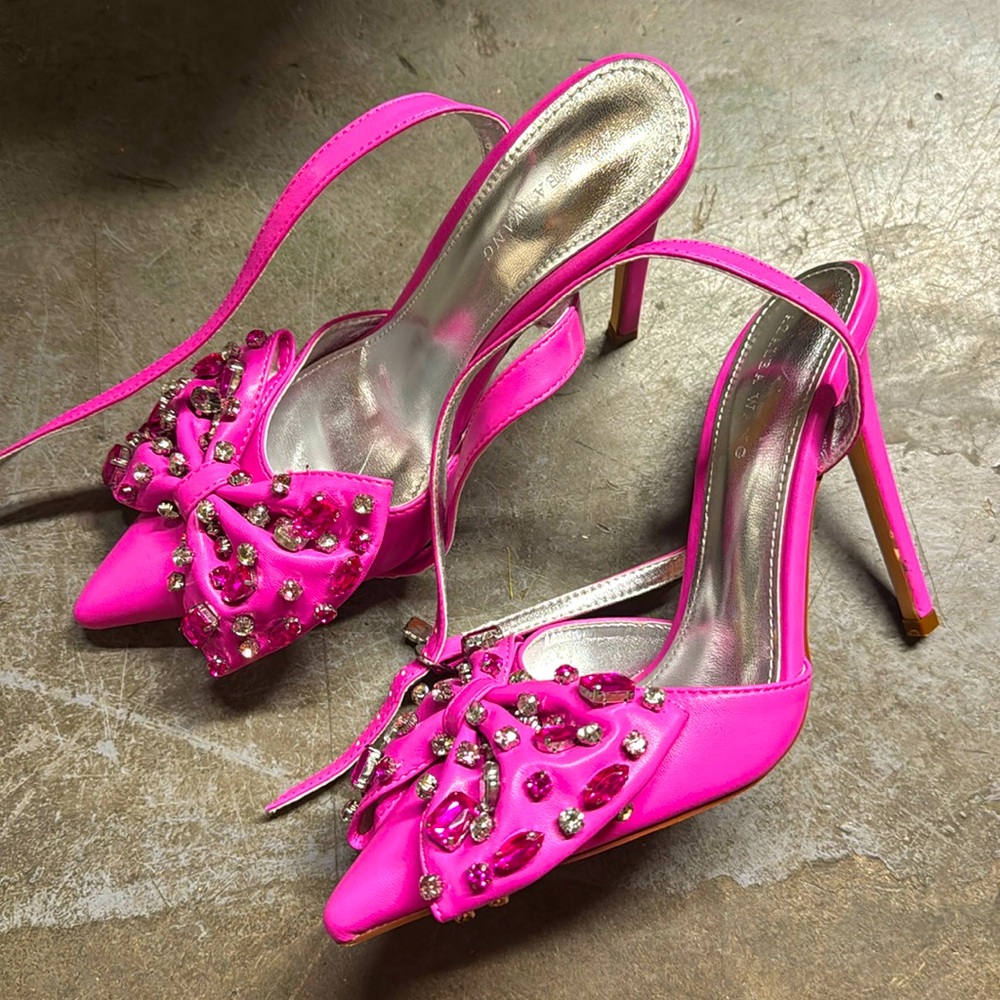 Azalea Wang Big Pink Studded Rhinestone Leather Bow Pointed Toe Heels